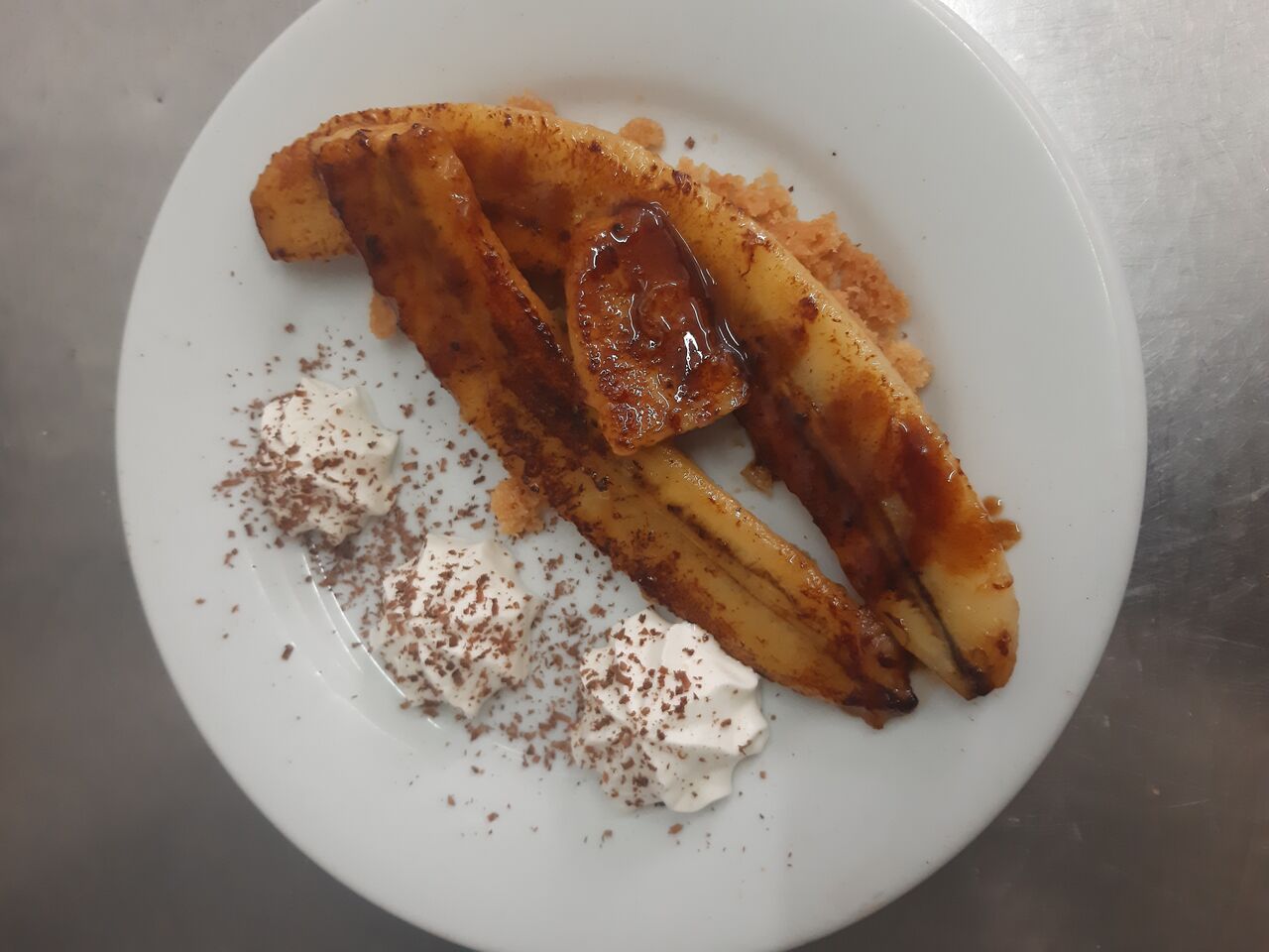 Banane flambée, Chantilly maison. 