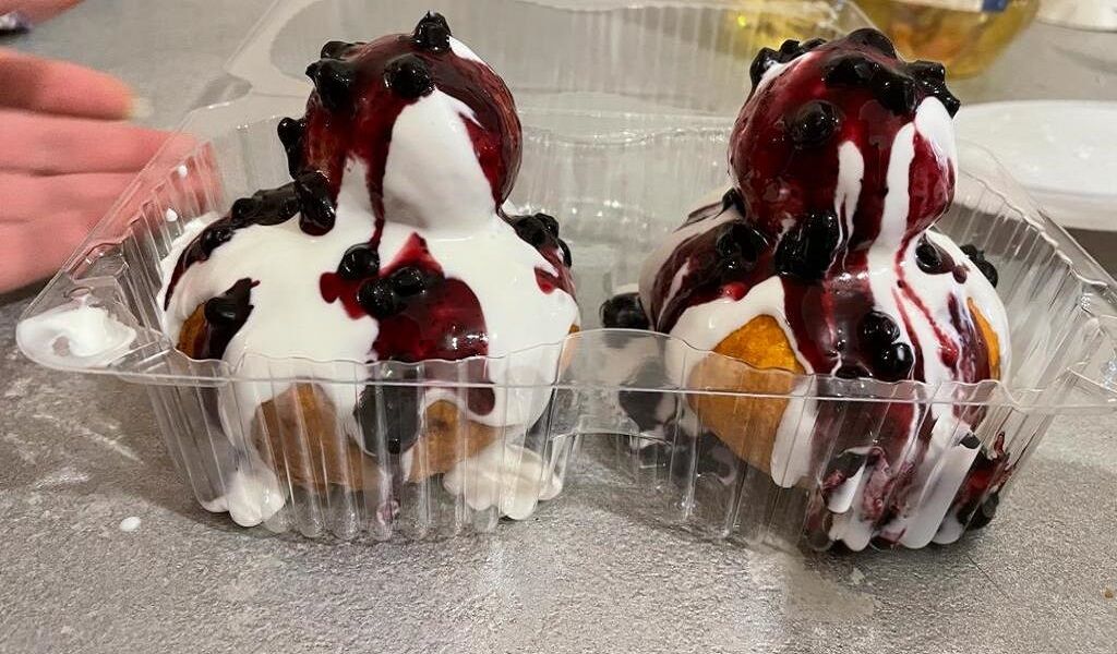 Papanasi cu smantana si dulceata de afine. 250g/buc 13 lei. FARA E-URI
Livrare la domiciliu
Comanda minima 100 lei