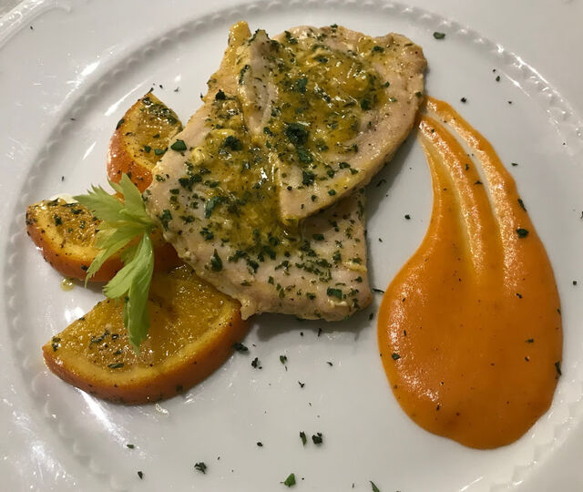 Pesce spada all'arancia con erbette aromatiche