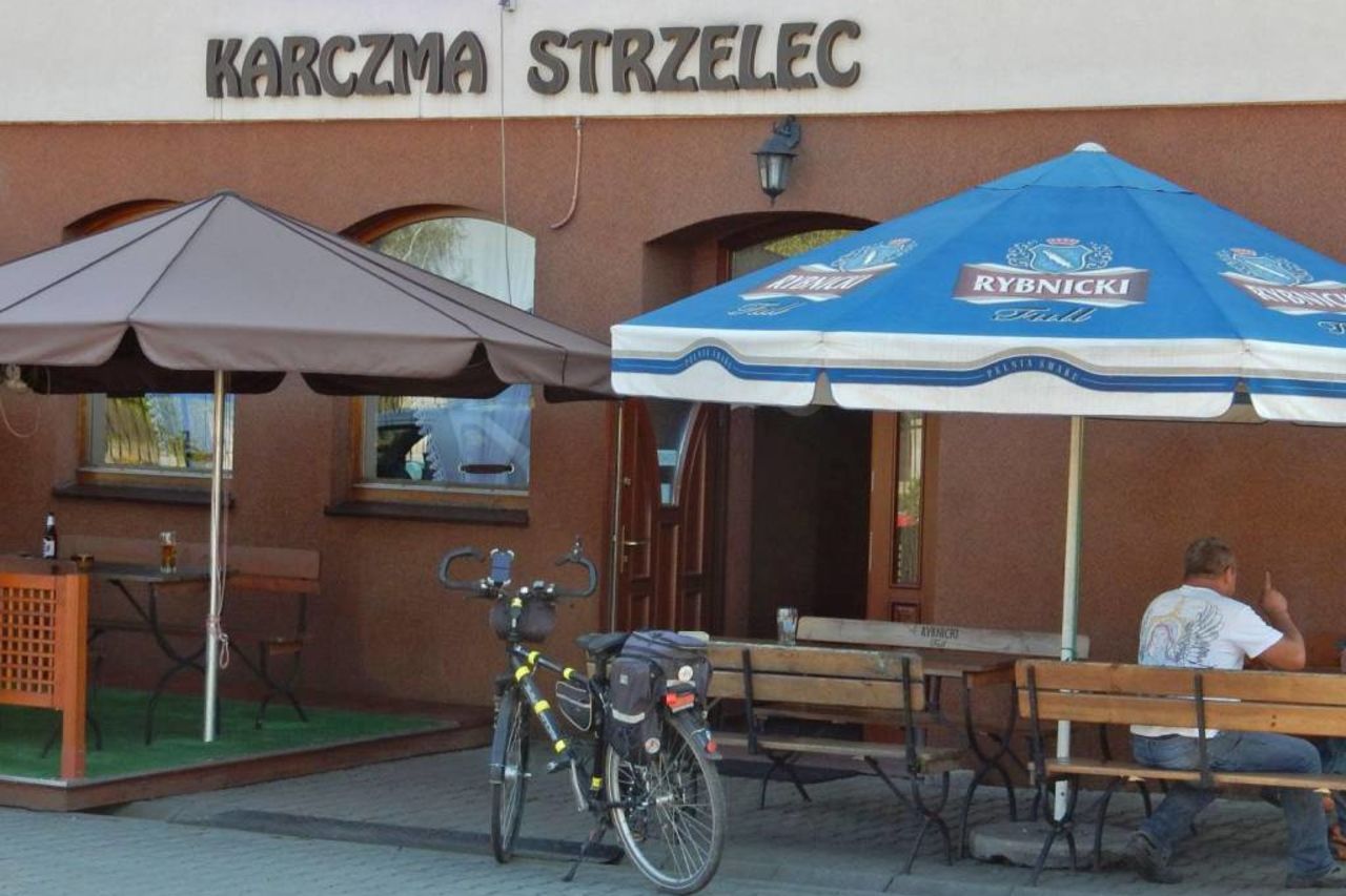 Duża sala, dyży parking, duuże porcje