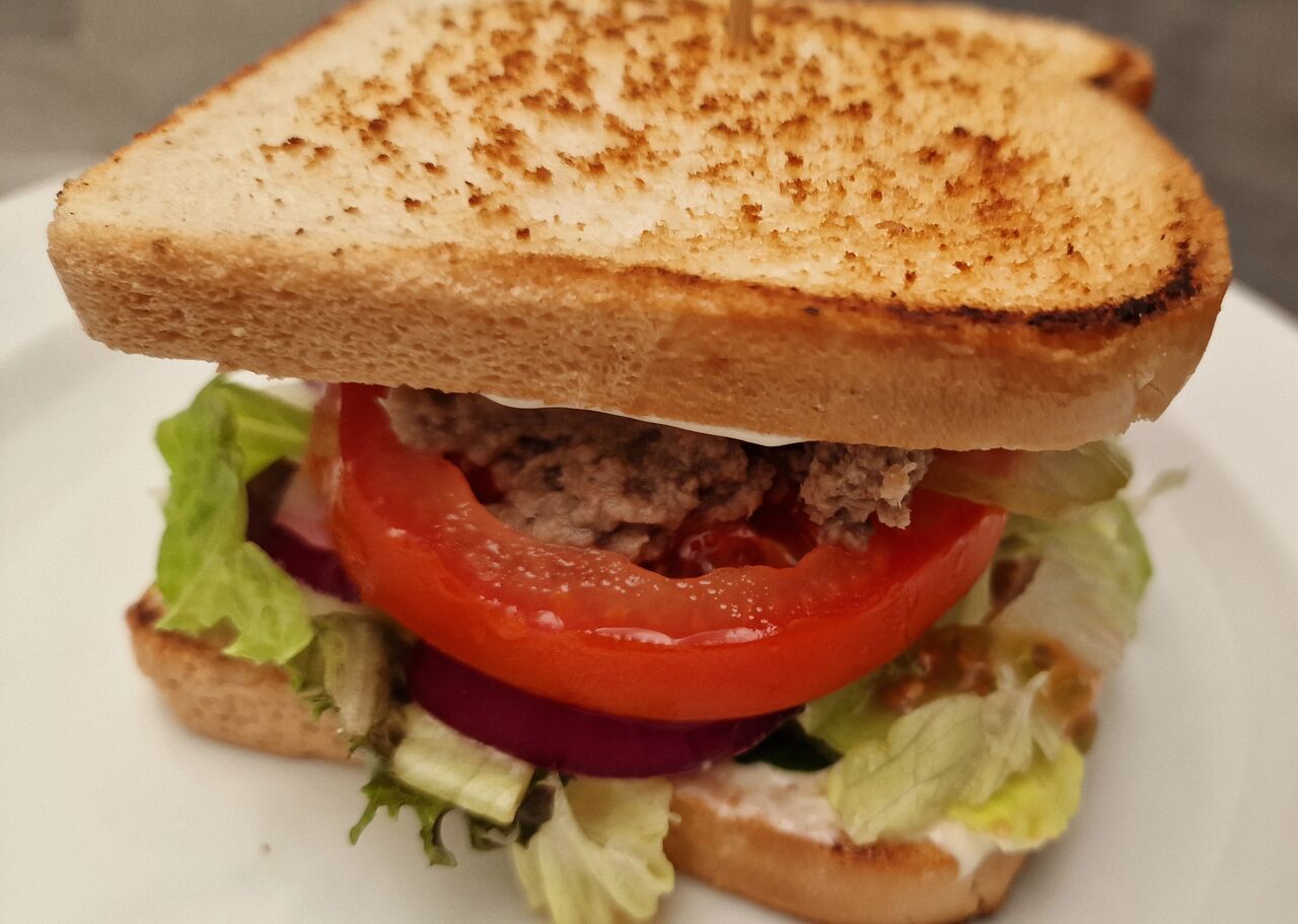 SANDWICH DE ATÚN