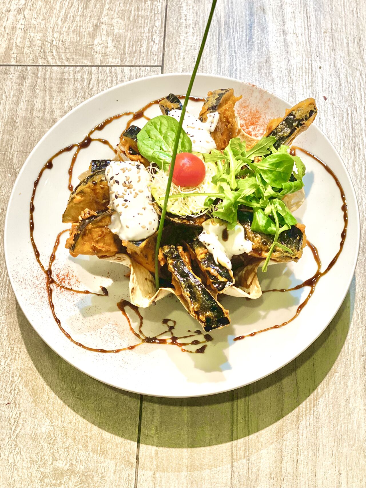 Berenjenas en tempura con miel de caña