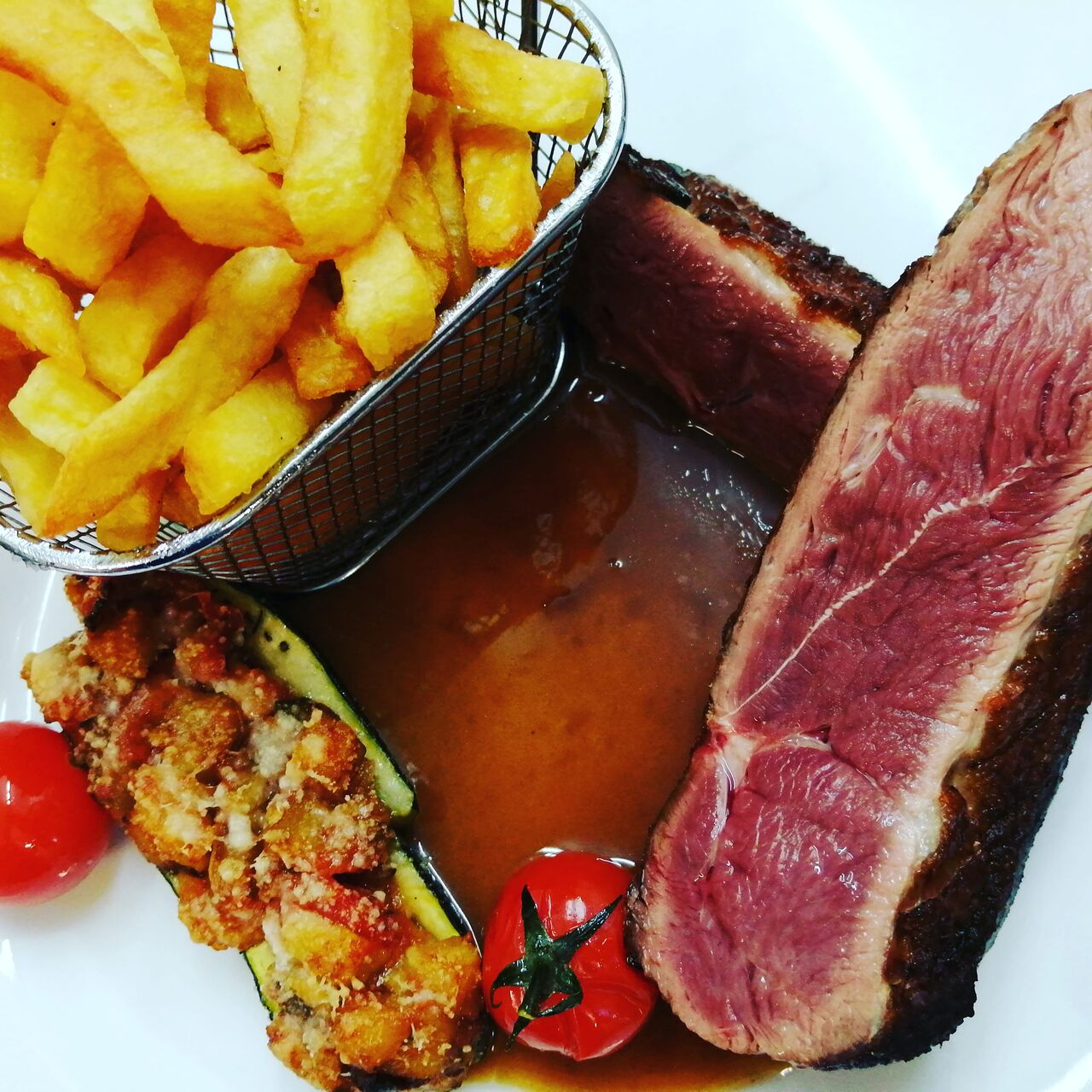 Magret de Canard/ Sauce Poivron Long