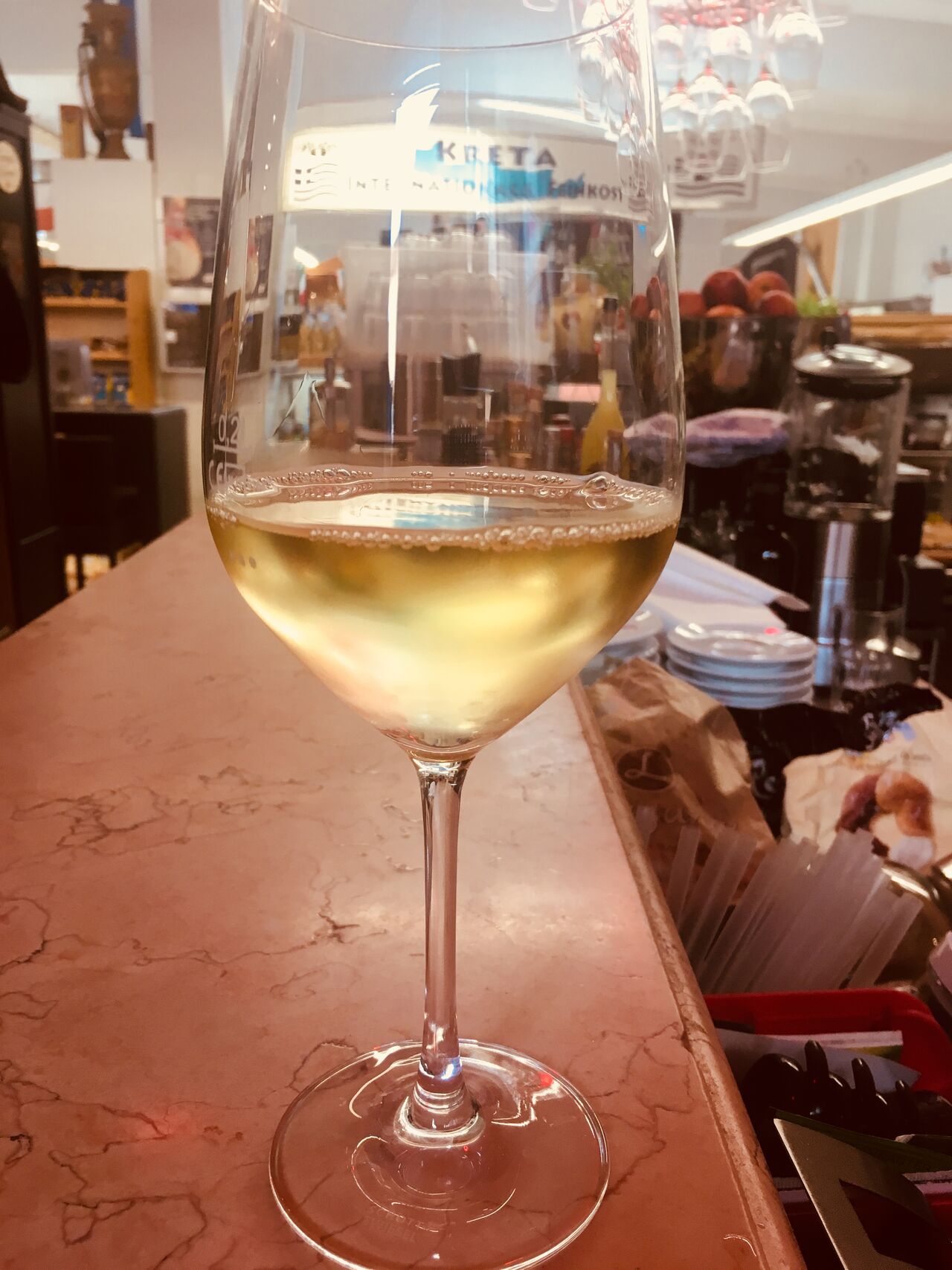  un bel bicchiere di vino non deve mancare