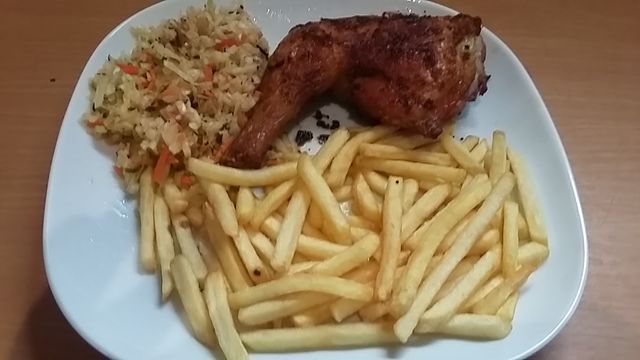 ZESTAW UDKO PEKLOWANE Z FRYTKAMI