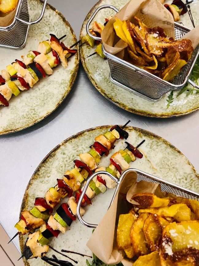 Restaurant Bradul Maneciu