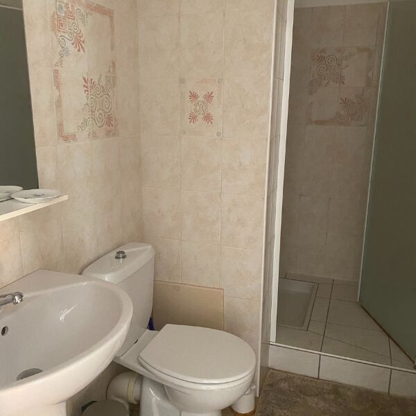 salle d'eau/wc privative chambre Ascott rdc