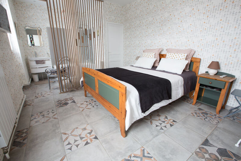 Chambre double 1er étage avec baignoire