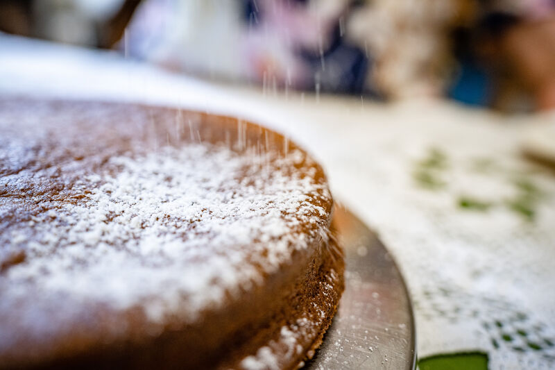 wir backen jeden Tag SELBST und mit viel LIEBE