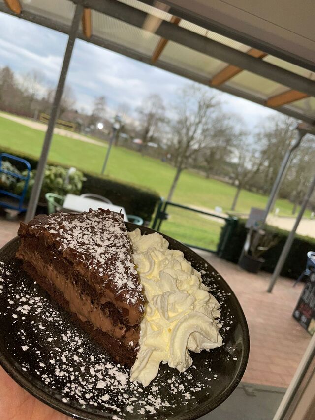 Hausgemachte Kuchen & Torten 