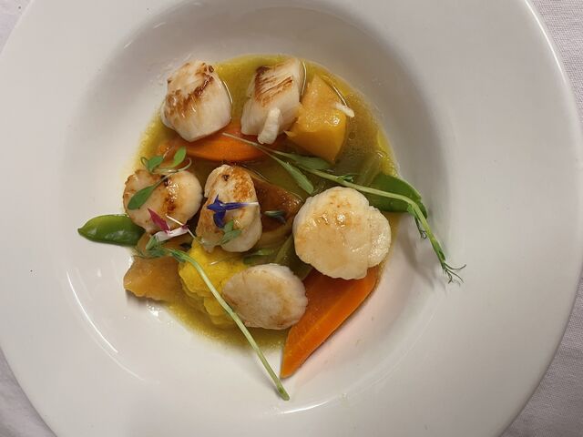 Pot au feu de saint Jacques et foie gras poêlé 