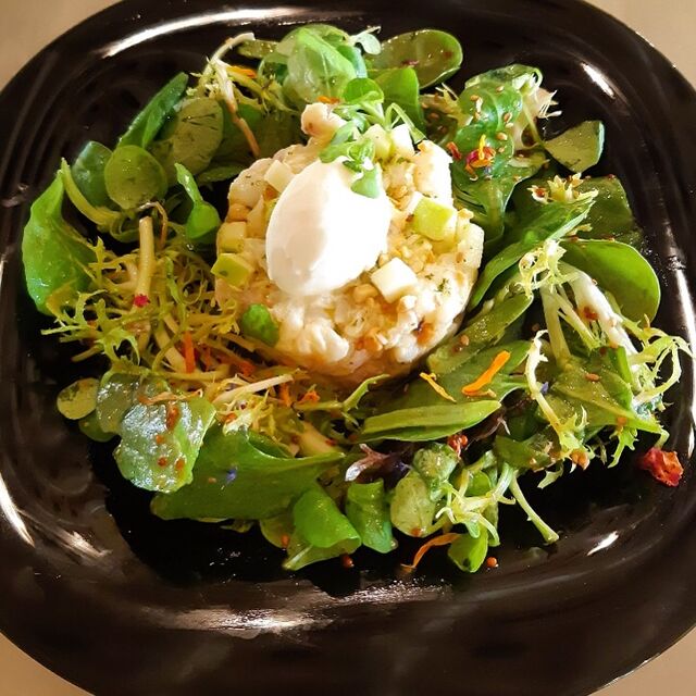 Tartare de Cabillaud au Fenouil, pomme Granny Smith, cacahuètes, huile de coriandre et Glace à l'Huile d'Olive