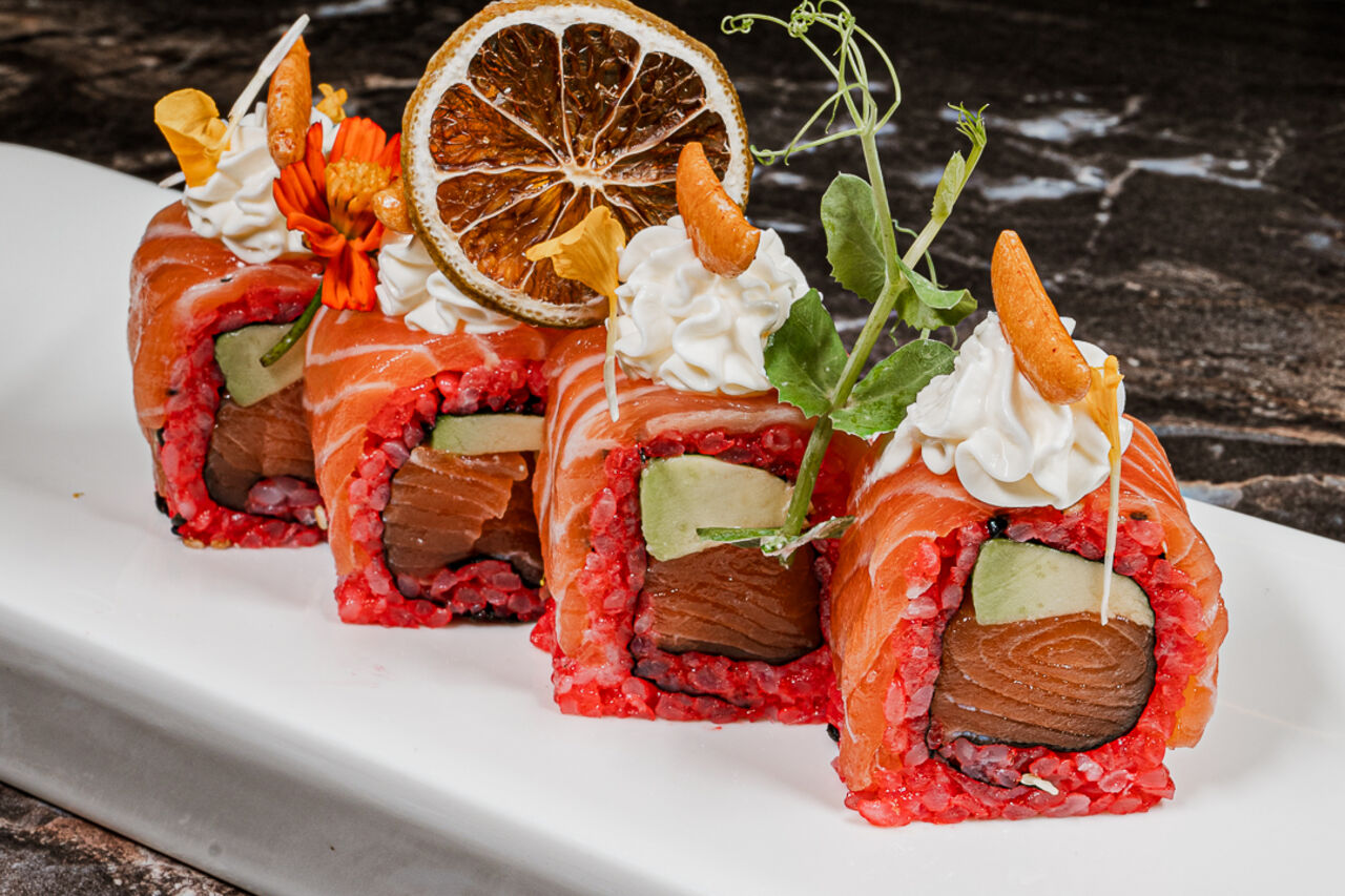 ✨ 𝐘𝐔𝐌𝐈 𝐒𝐔𝐒𝐇𝐈 ✨