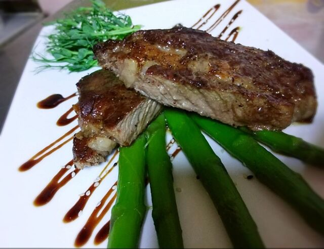 Стейк з мармурової телятини