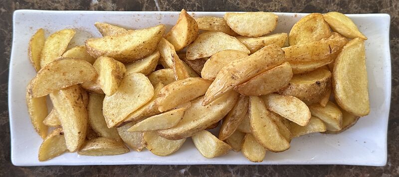 Patatas deluxe con salsa barbacoa