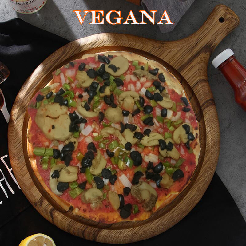 Tomate Base, Champiñón, Cebolla, Pimiento Verde y Aceitunas Negras.