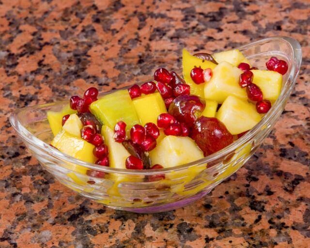 Salades de fruits Frais exotiques au coulis de mangue