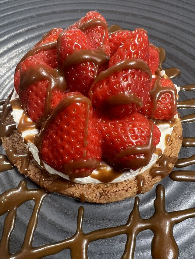 La Tartelette aux Fraises, Mousse Mascarpone à la Vanille, Caramel au Romarin et Balsamique