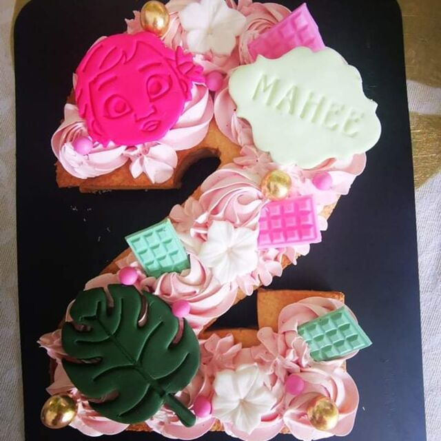 Numbercake bébé vaiana coco ananas 