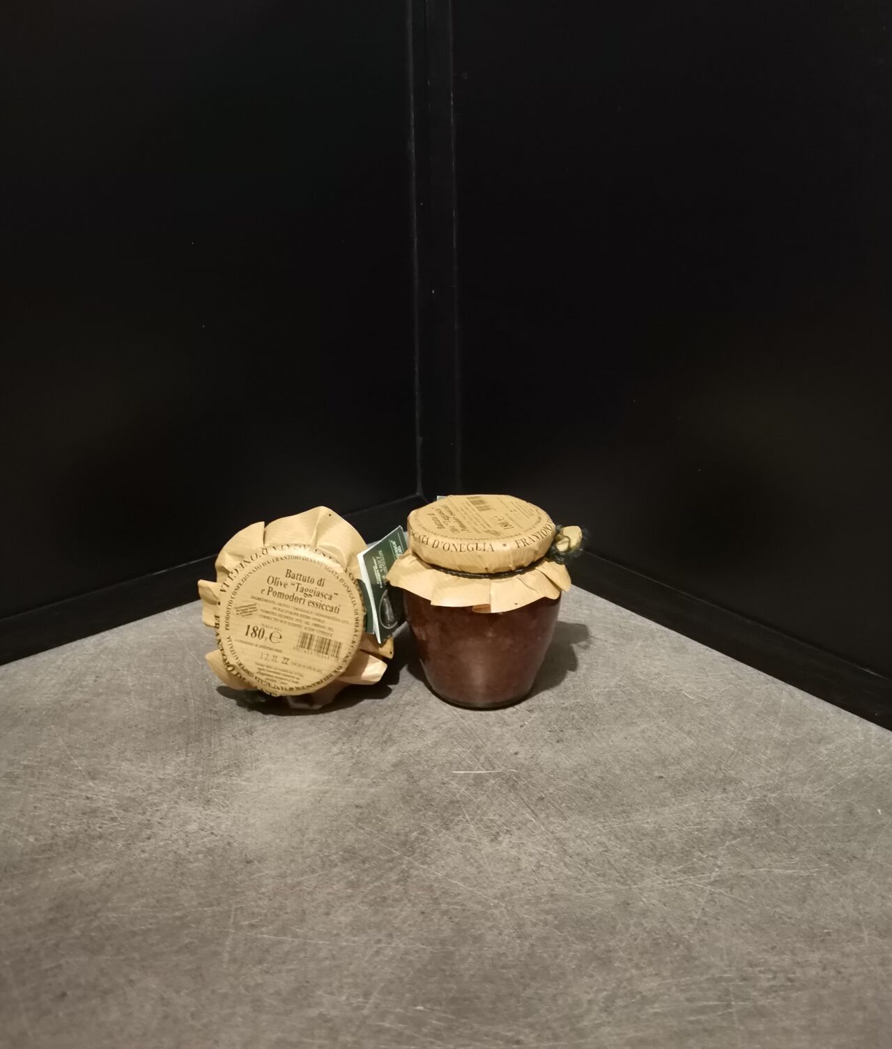 crème de tomates et olives noires 180g=plus en stock