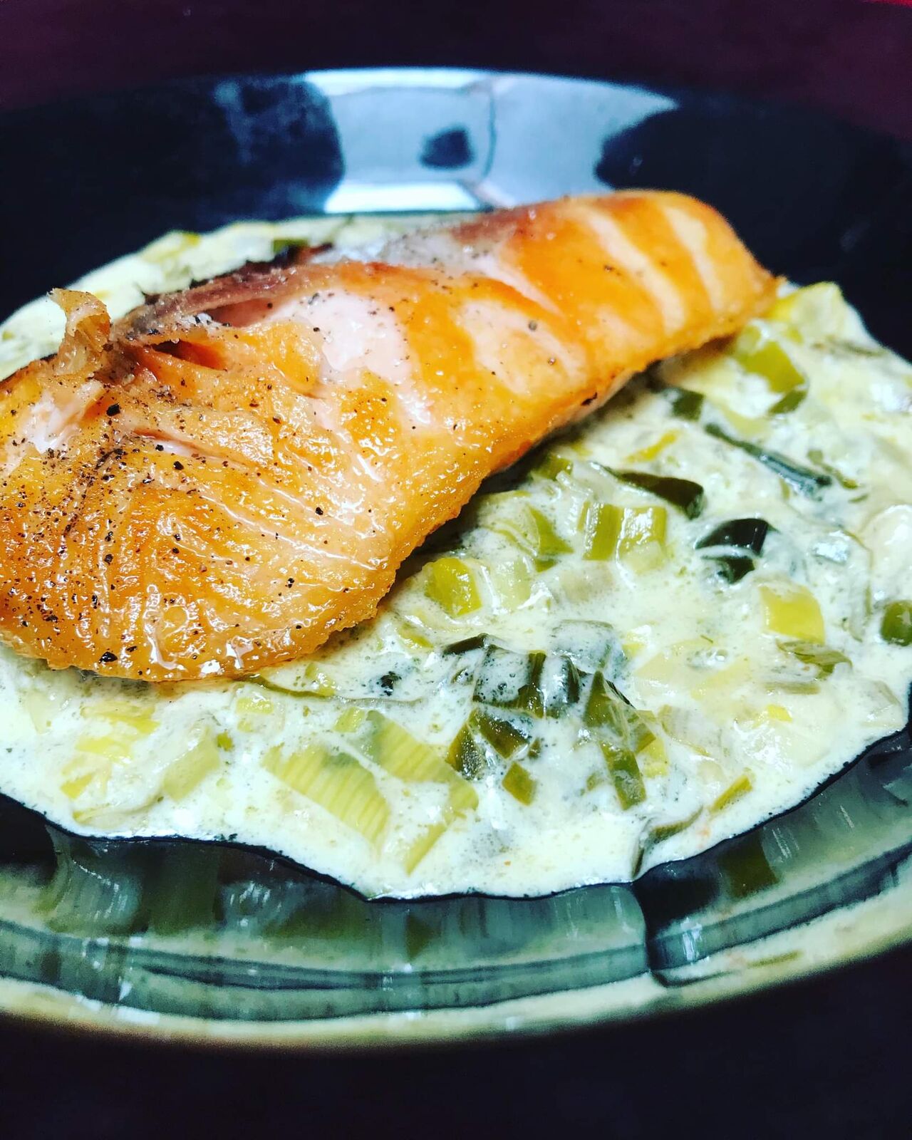 Escalope de saumon fondue de poireau