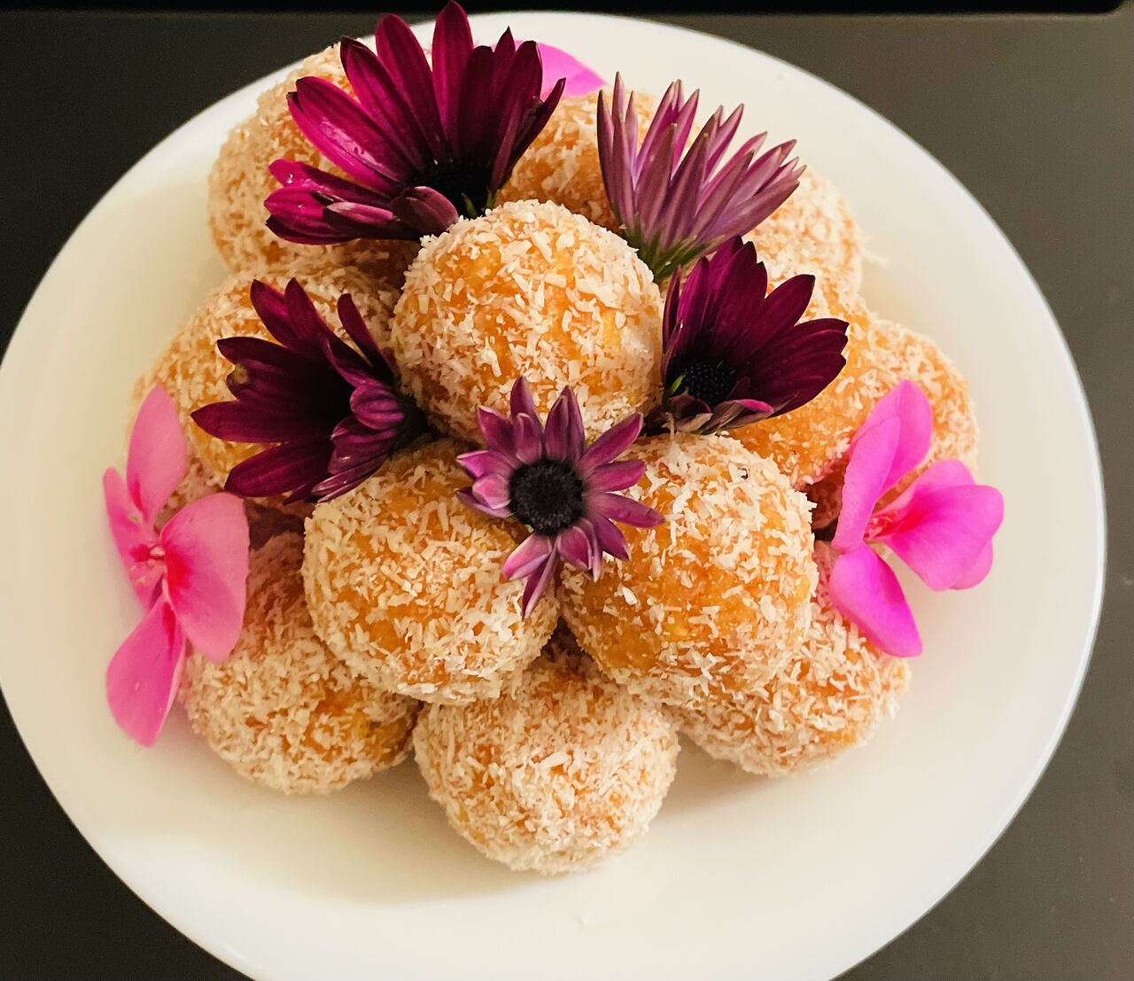 Dessert - Laddou : boulettes farine de pois de chiche
