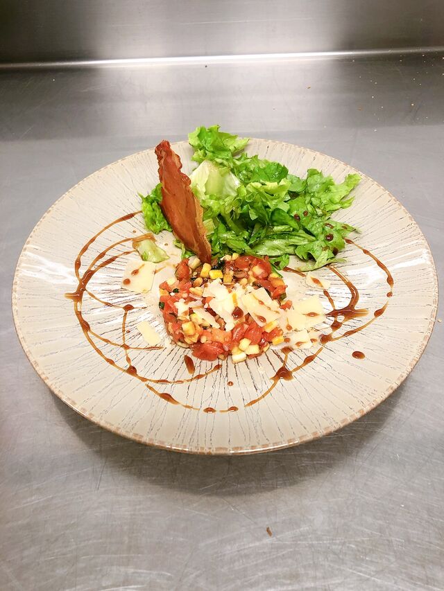 Tartare de légumes frais aux pignons de pins 