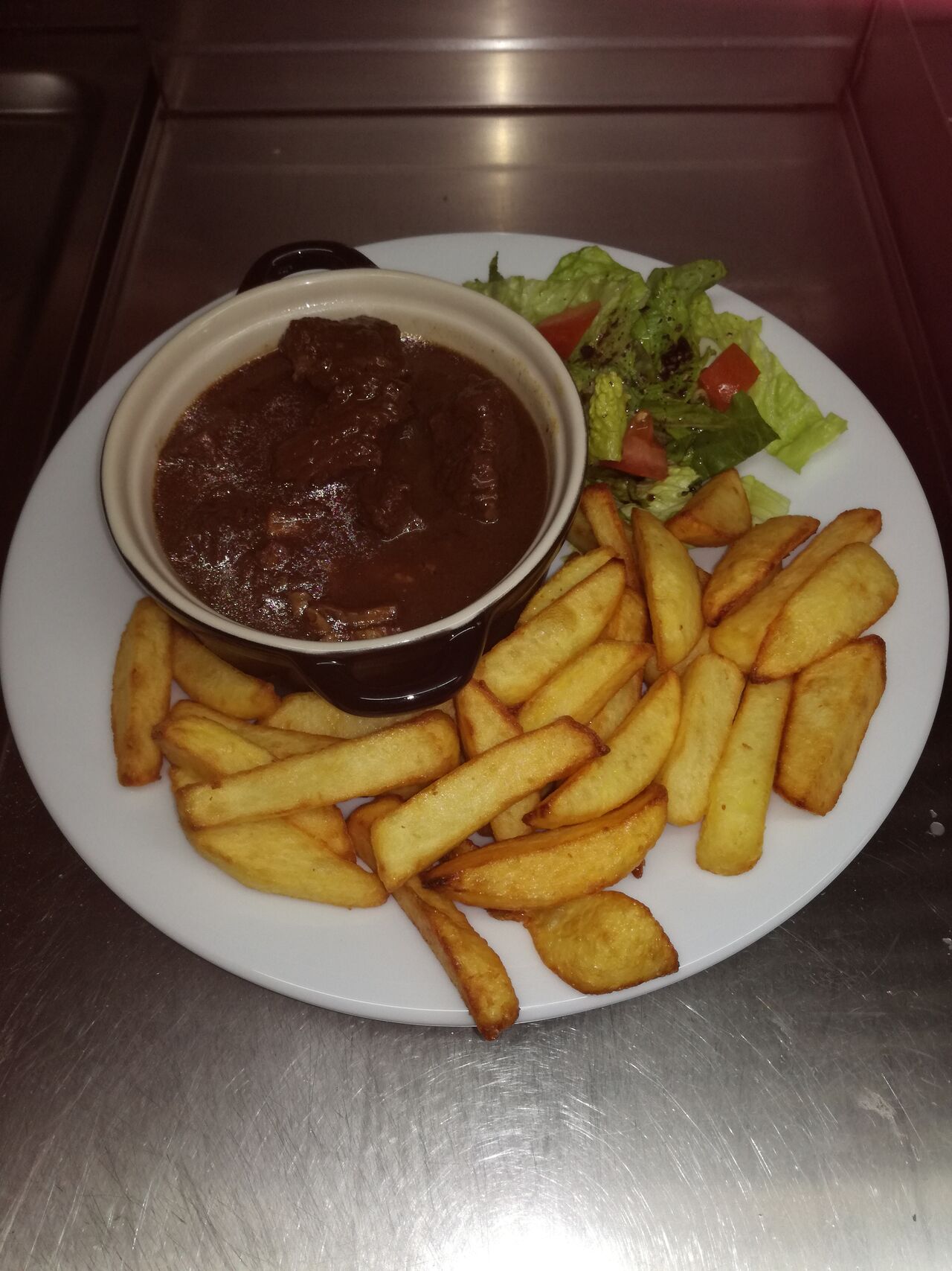 Carbonade Flamande accompagné de ses frites maison