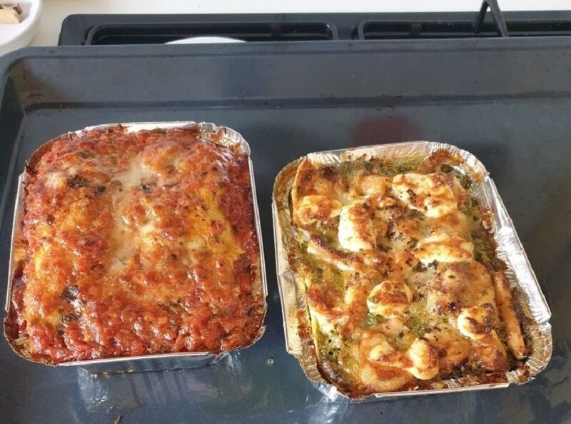 Pâtes fraiches (cannelloni à gauche et lasagnes aux fruits de mer à droite)