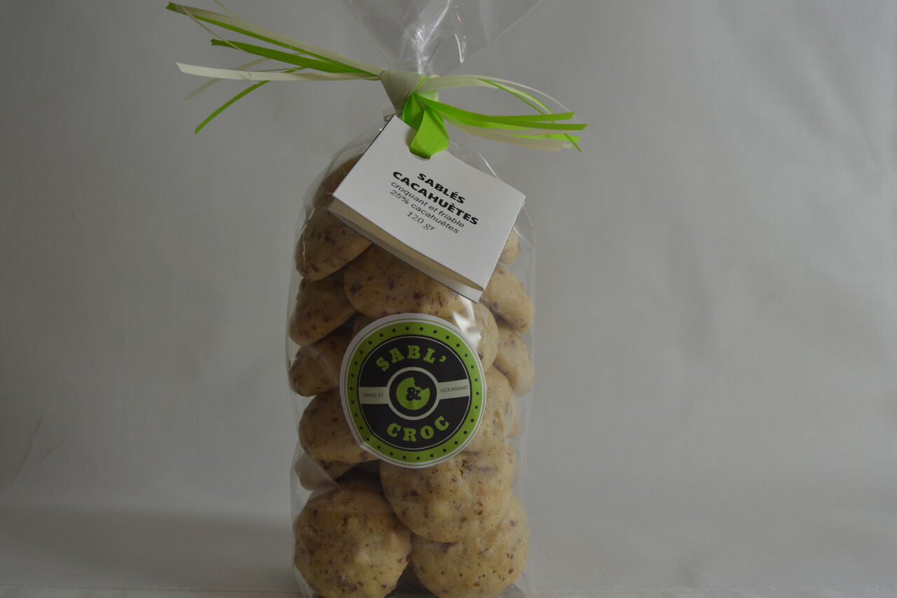 Sablé cacahuètes : très aéré et croustillant, avec 25% de cacahuètes, peu sucré, il est l'ami des petits creux.
