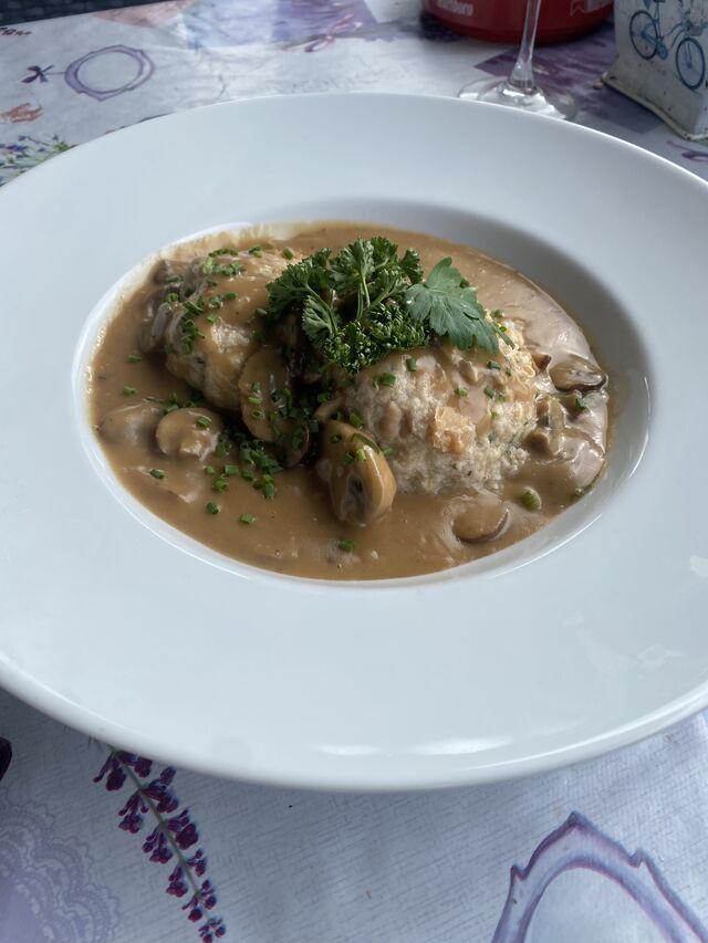 hausgemachte Semmelknödel