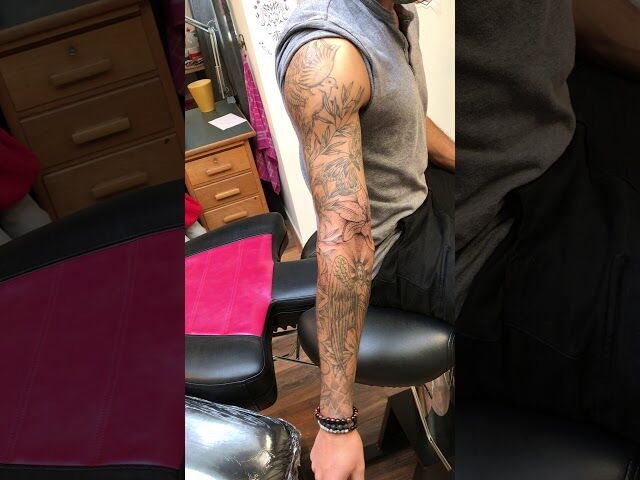 Sleeve in wording (dotwork) - voor Gideon