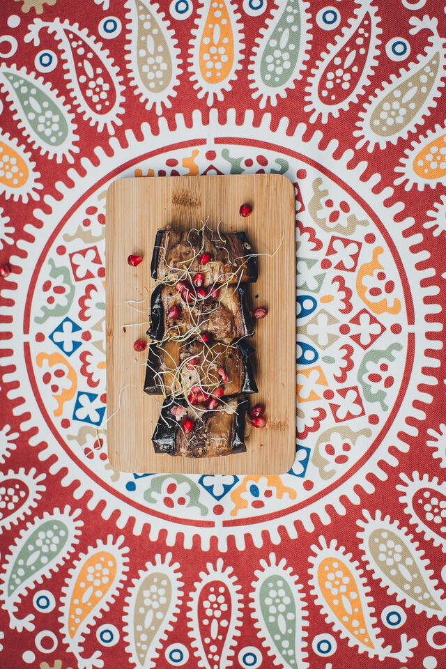 Aubergine with Walnuts 