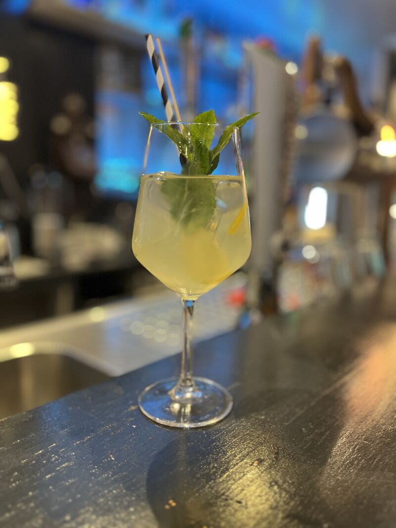 Limoncello Spritz