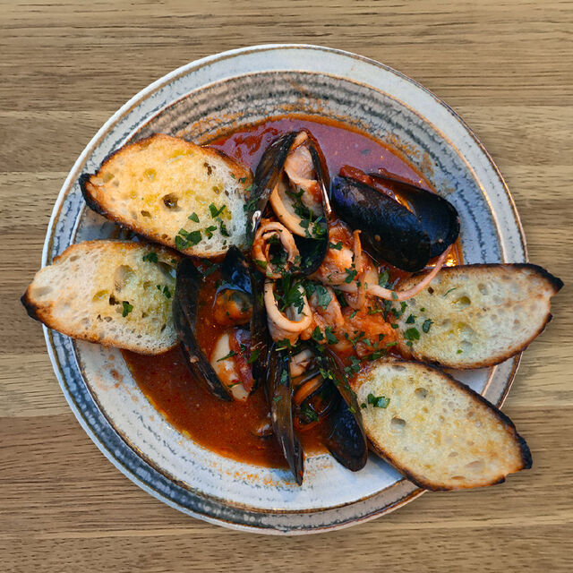 Zuppa con Frutti di Mare