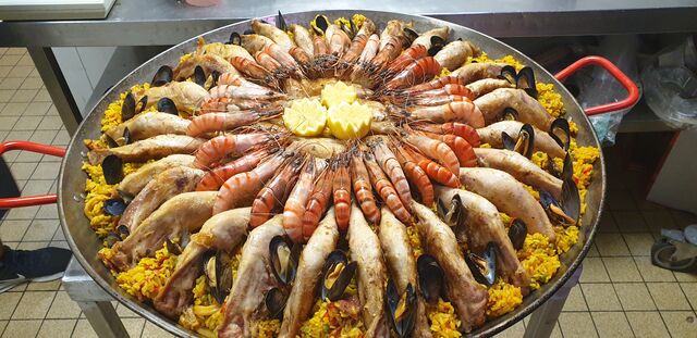 PAELLA GEANTE