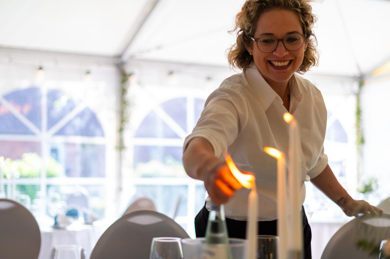 Christin, Stellvertretung, Bäckerin und Servicekraft