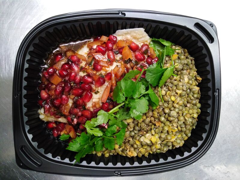 Plat du jour du 6 mars 2020
Filet de limande, sauce vierge a la grenade et duo de lentille
8.50 €