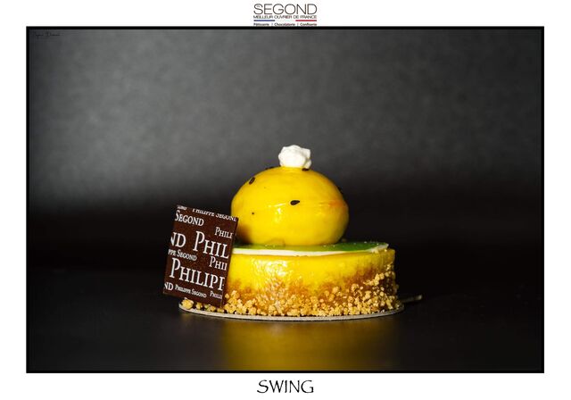Swing / Crumble cassonade, cheese cake au citron confit et gelée de passion.