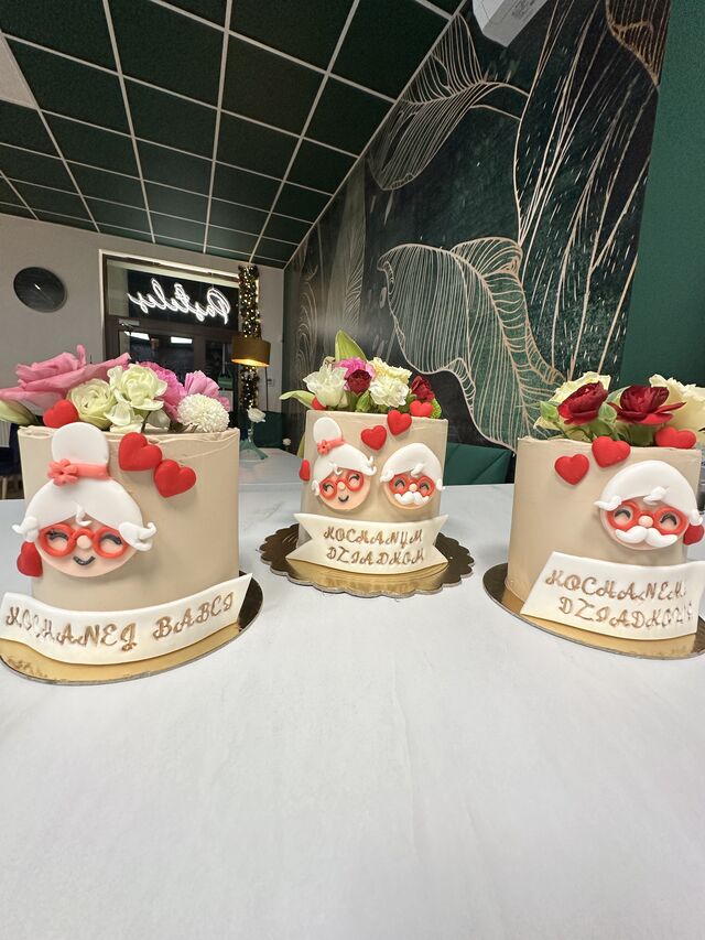 Tort dzień dziadka i babci