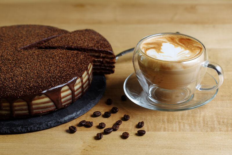 У нас великий асортимент десертів!