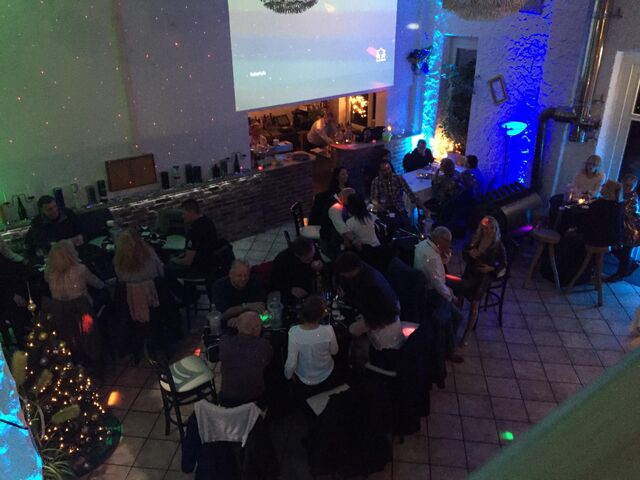 Gäste im U76, während der Silvesterparty.