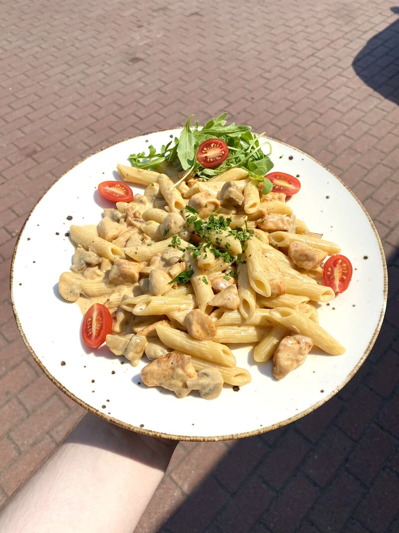 Makaron penne z kurczakiem 