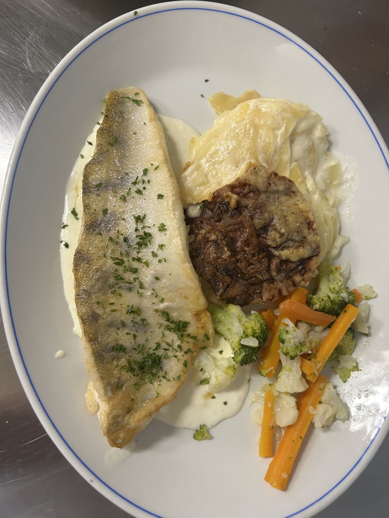 Filet de sandre au vin jaune