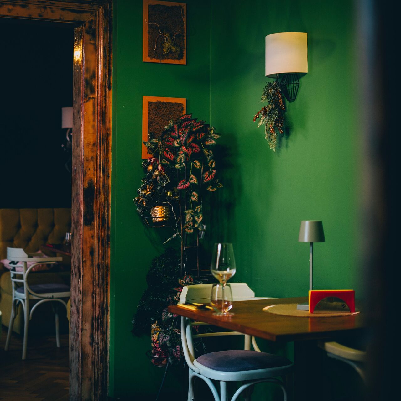 Kashmir Caffe & Restaurant