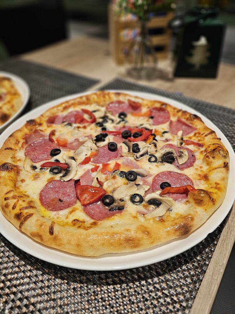 Pizza Capricciosa