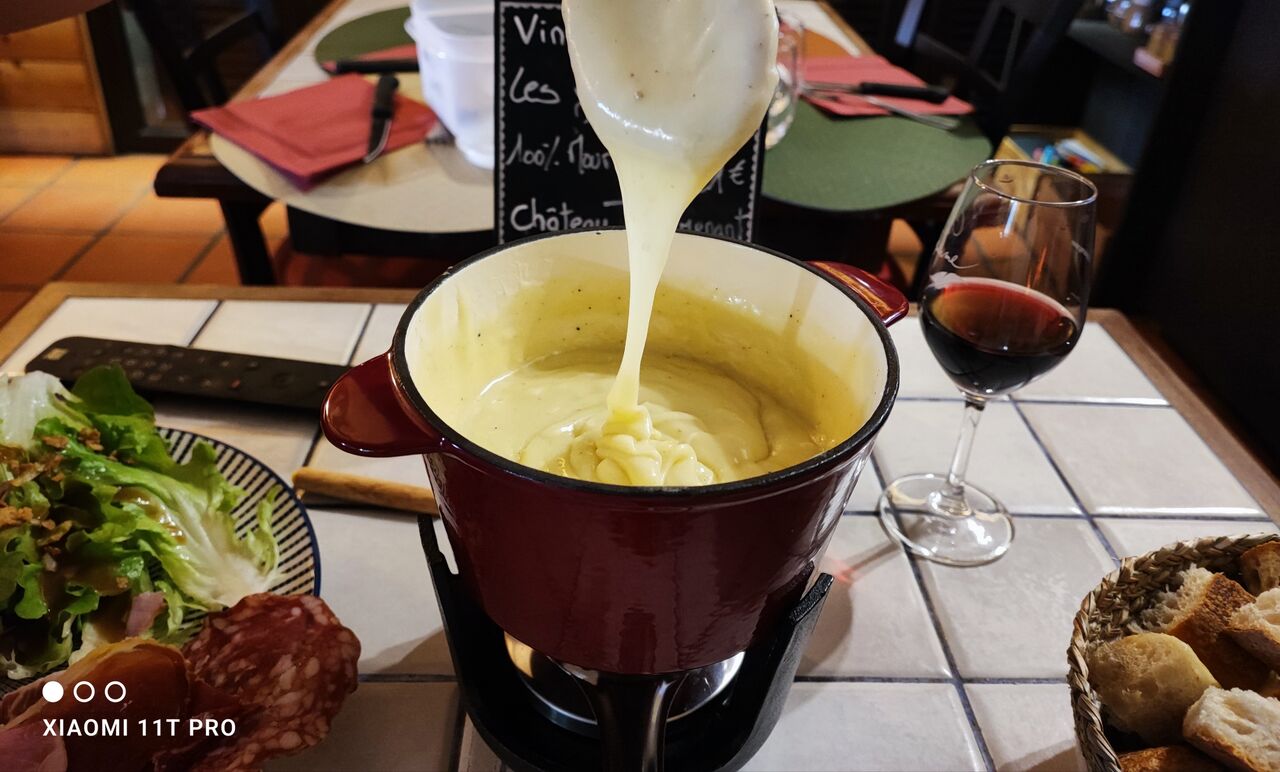 Fondue Suisse