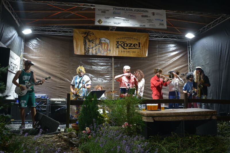 IV.ROCK FEST - HARVESTER
https://youtu.be/4rWTeoseH8E