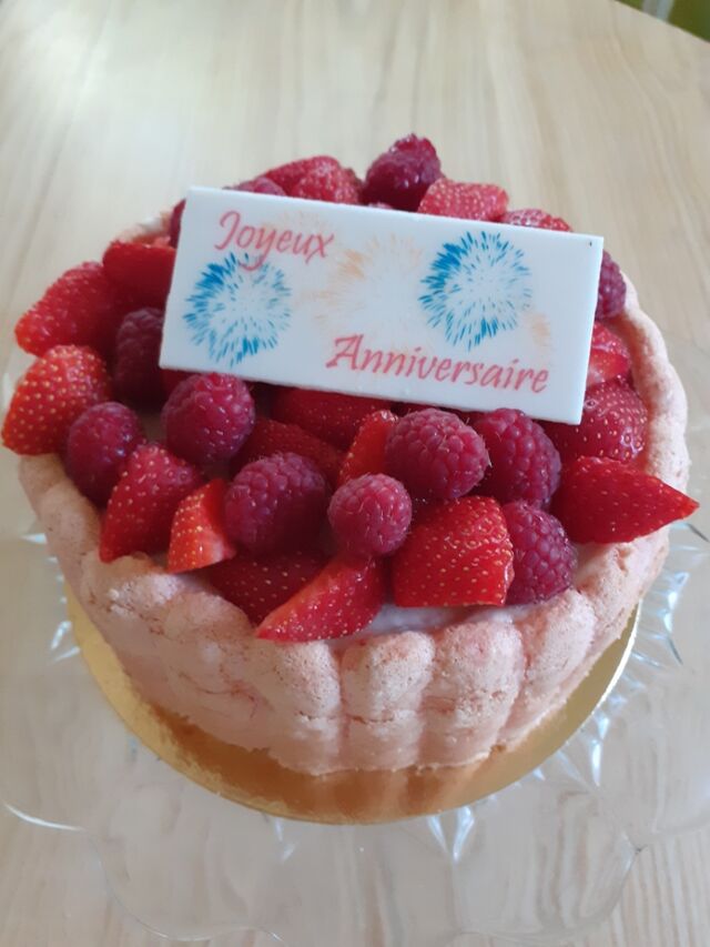 Charlotte biscuit cuillere fraises
6 personnes 24€