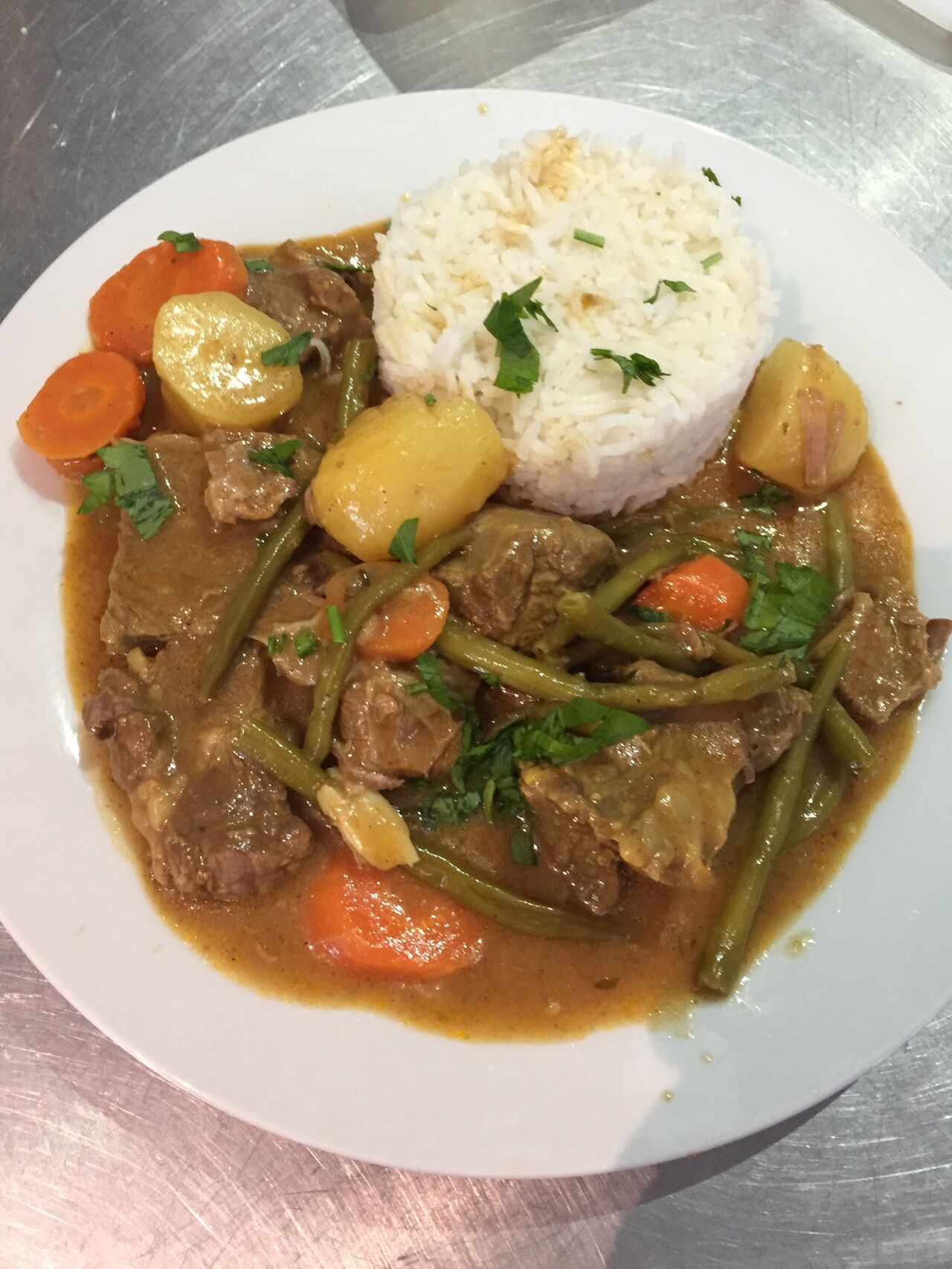 Bœuf au curry madras 14€